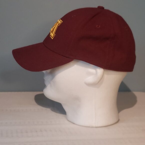 Maroon and Gold Nike Minnesota Gophers Hat - Picture 4 of 5